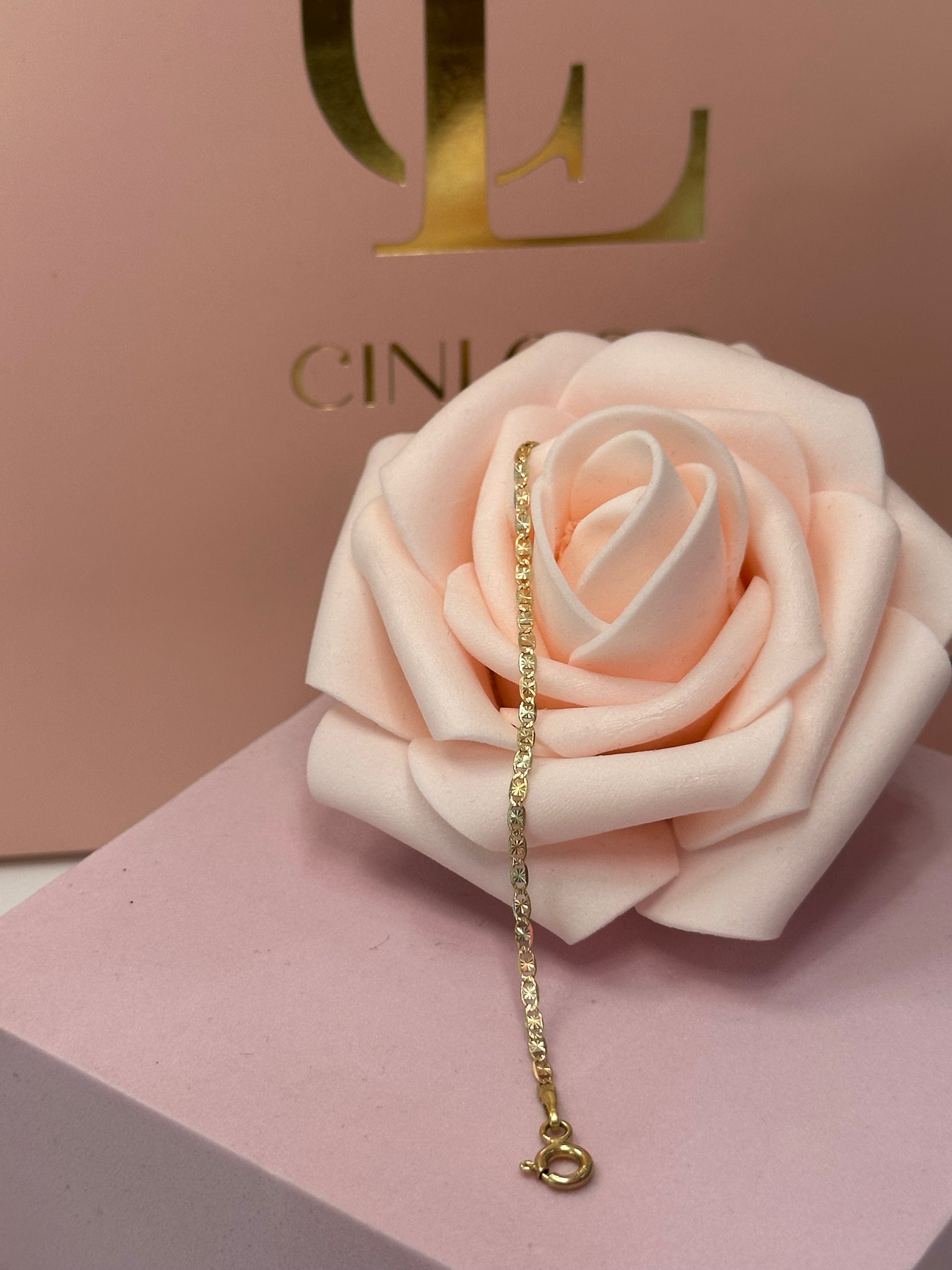 10k Dainty Tri Starburst Valentino Baby Bracelet - CinloCo