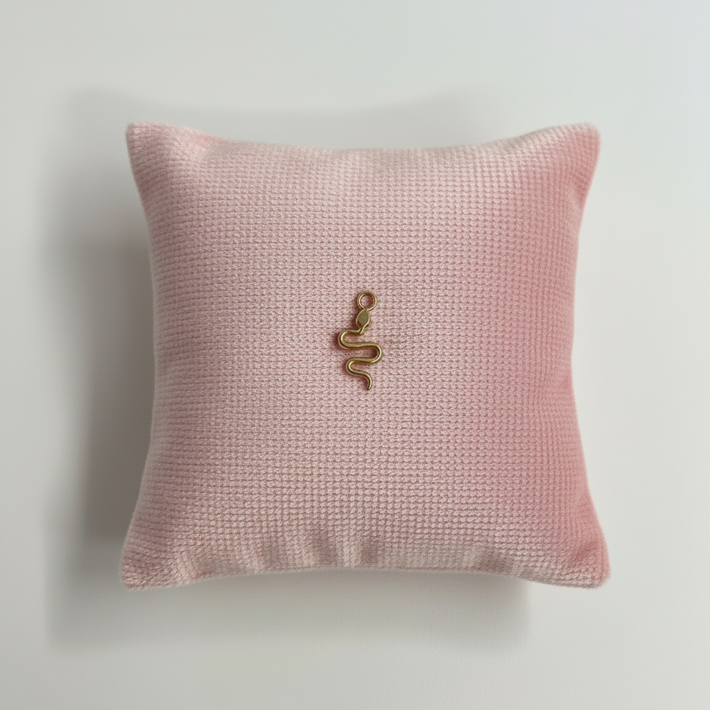 10k Dangle Snake Charm