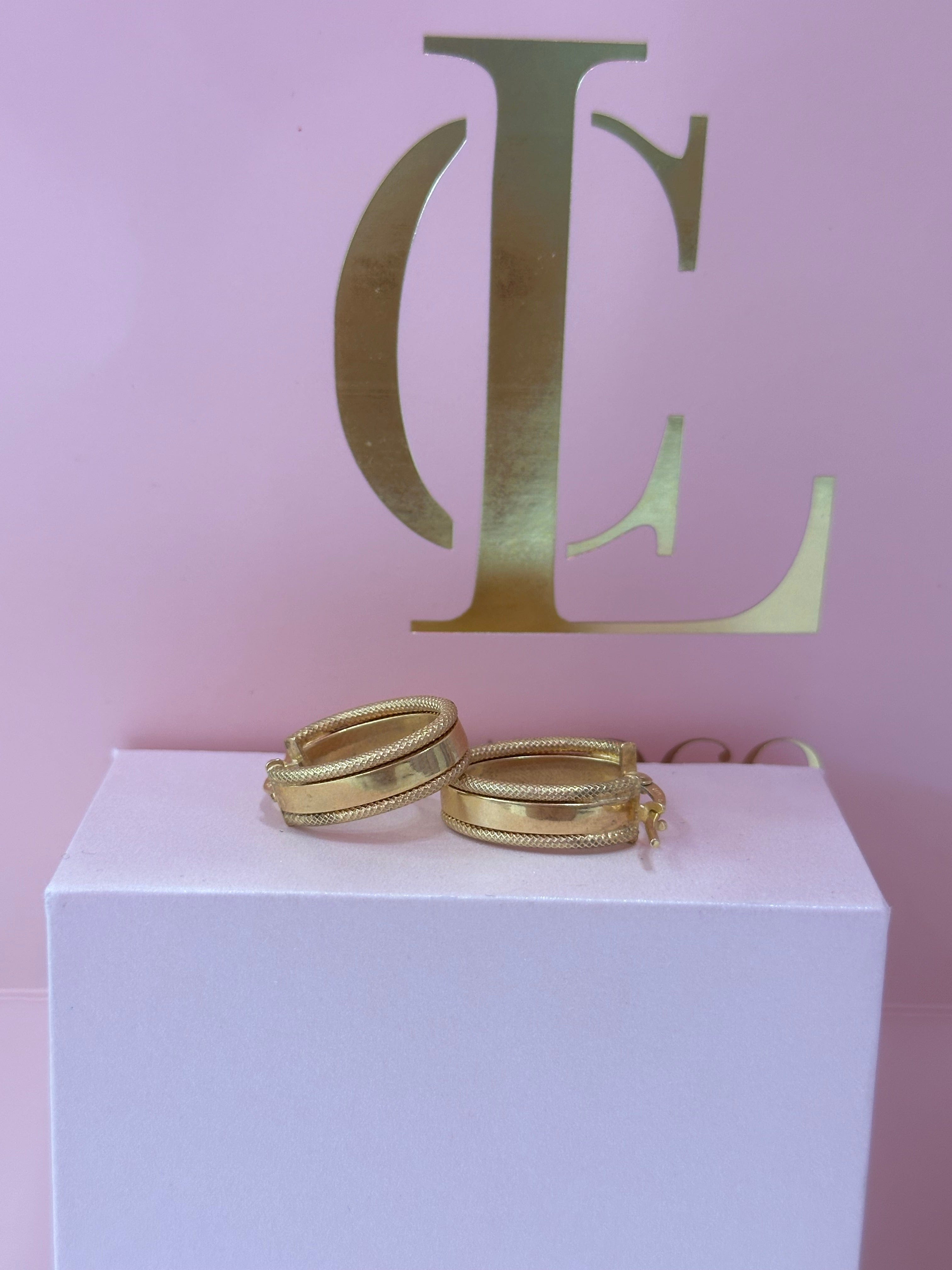 14k Queen Hoops - CinloCo