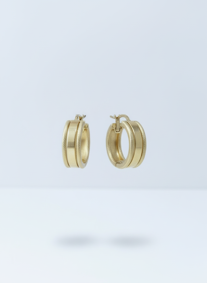 14k Queen Hoops