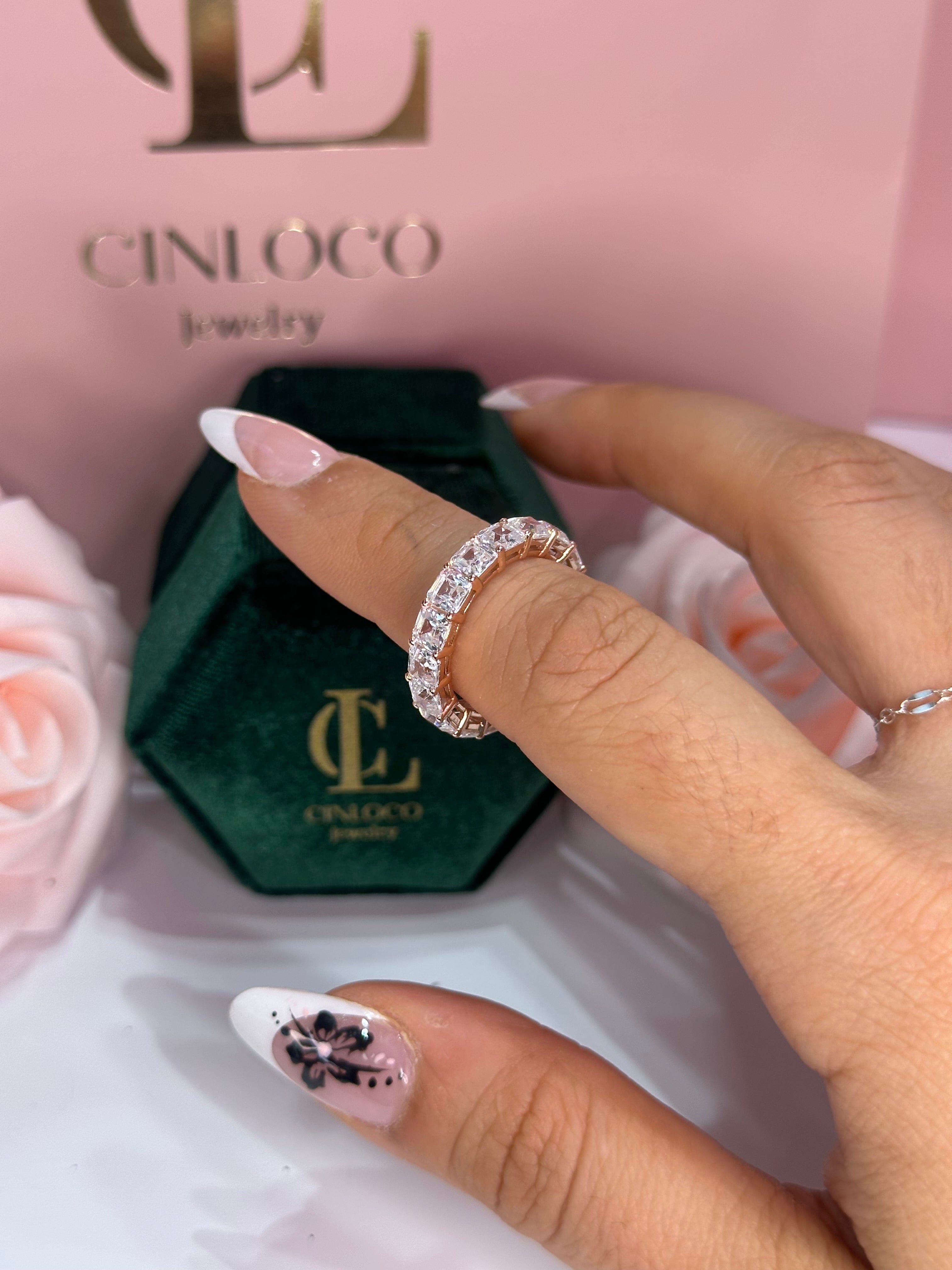 Moissanite Rose Gold Crown Ring - CinloCo