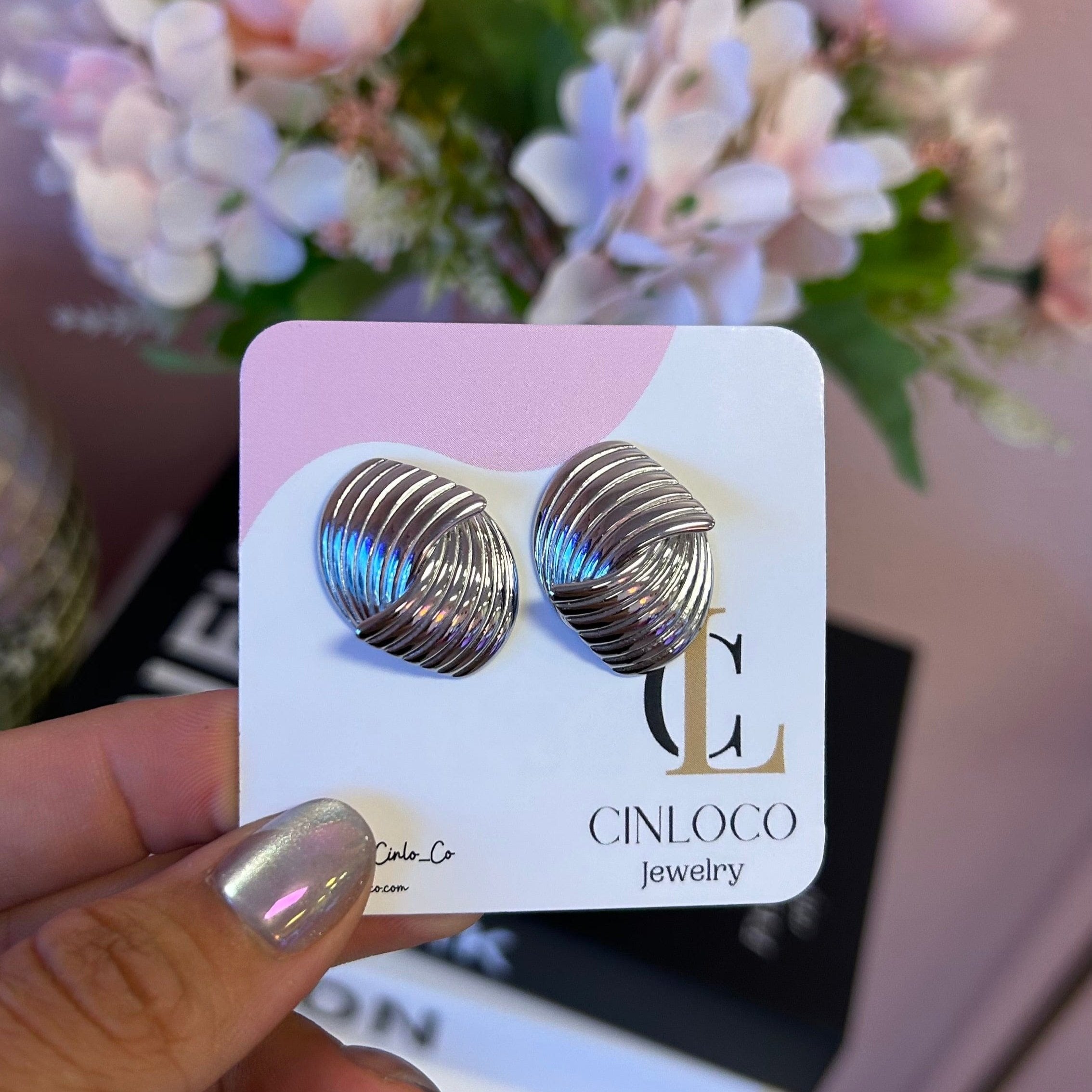 Twister Vintage Studs - CinloCo