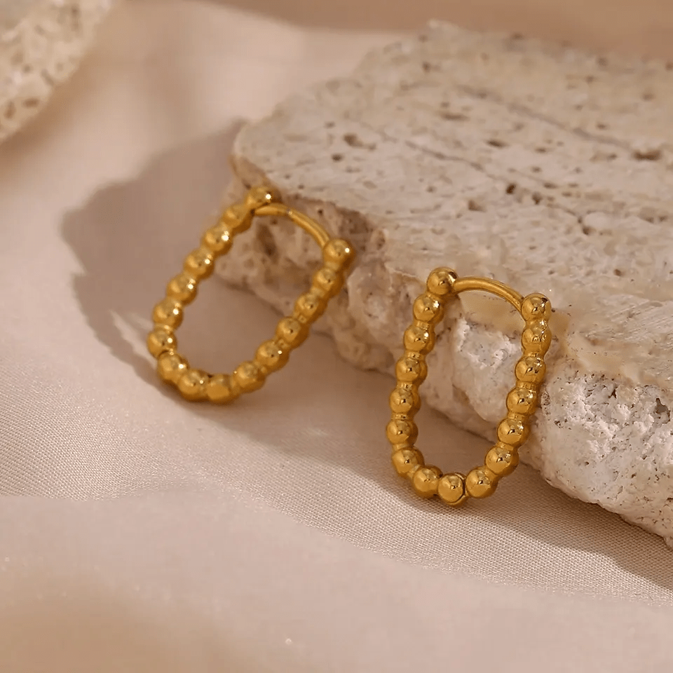 U-Shape Beaded Huggies Earrings - CinloCo