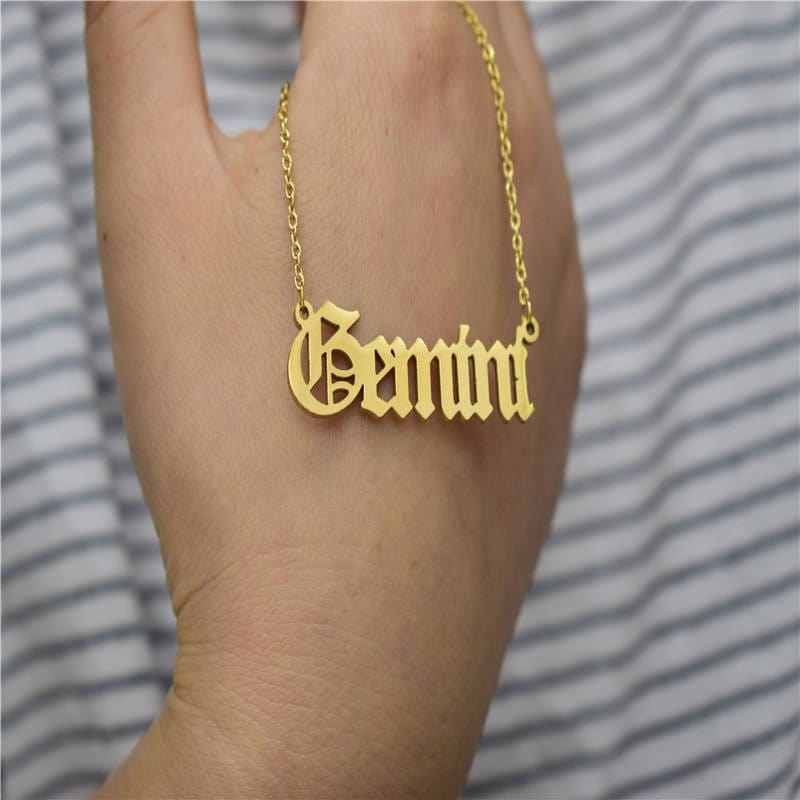 Zodiacs Necklace in Gold - CinloCo