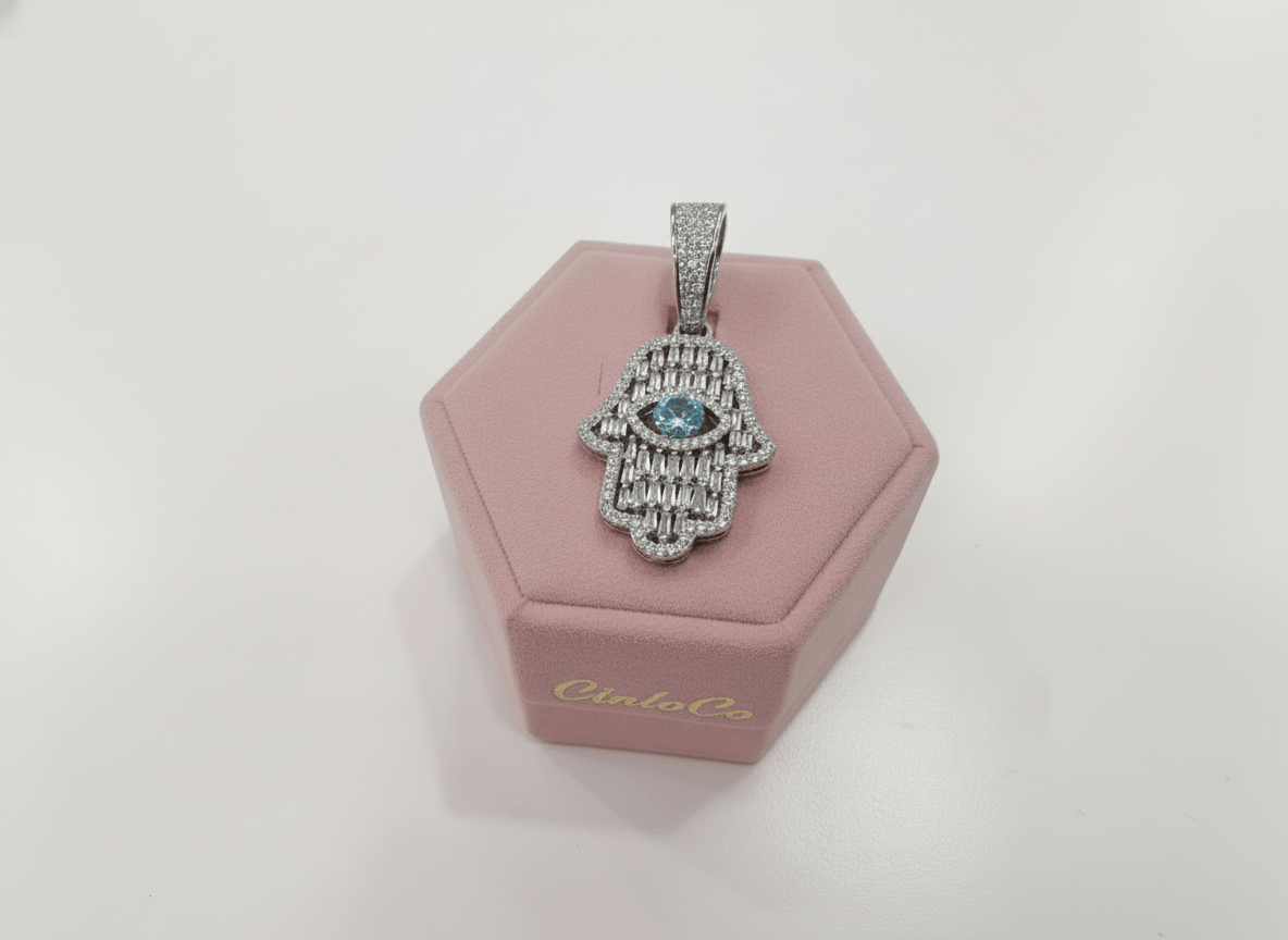 Hamsa Pendant in white gold