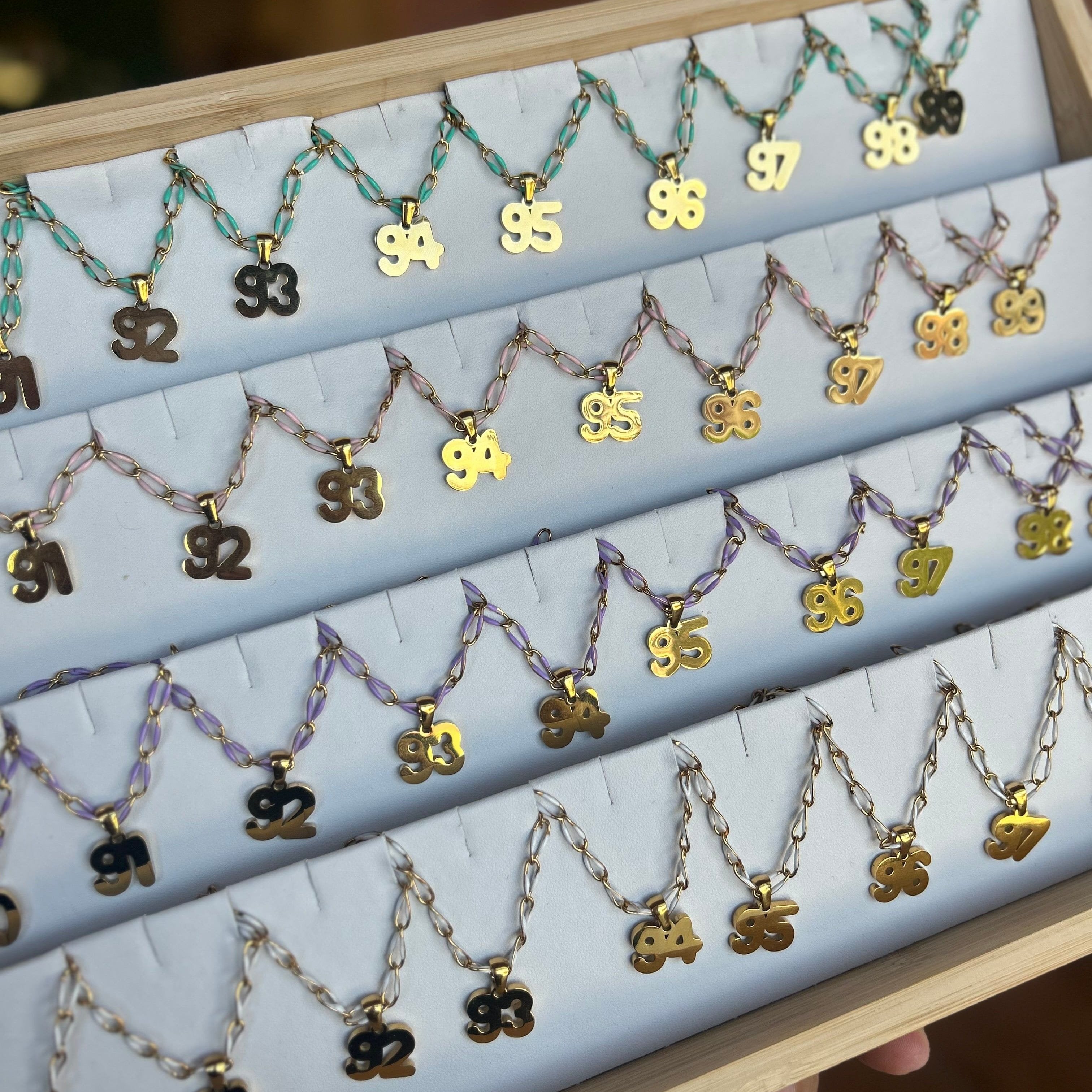 90's Enamel Necklace - CinloCo