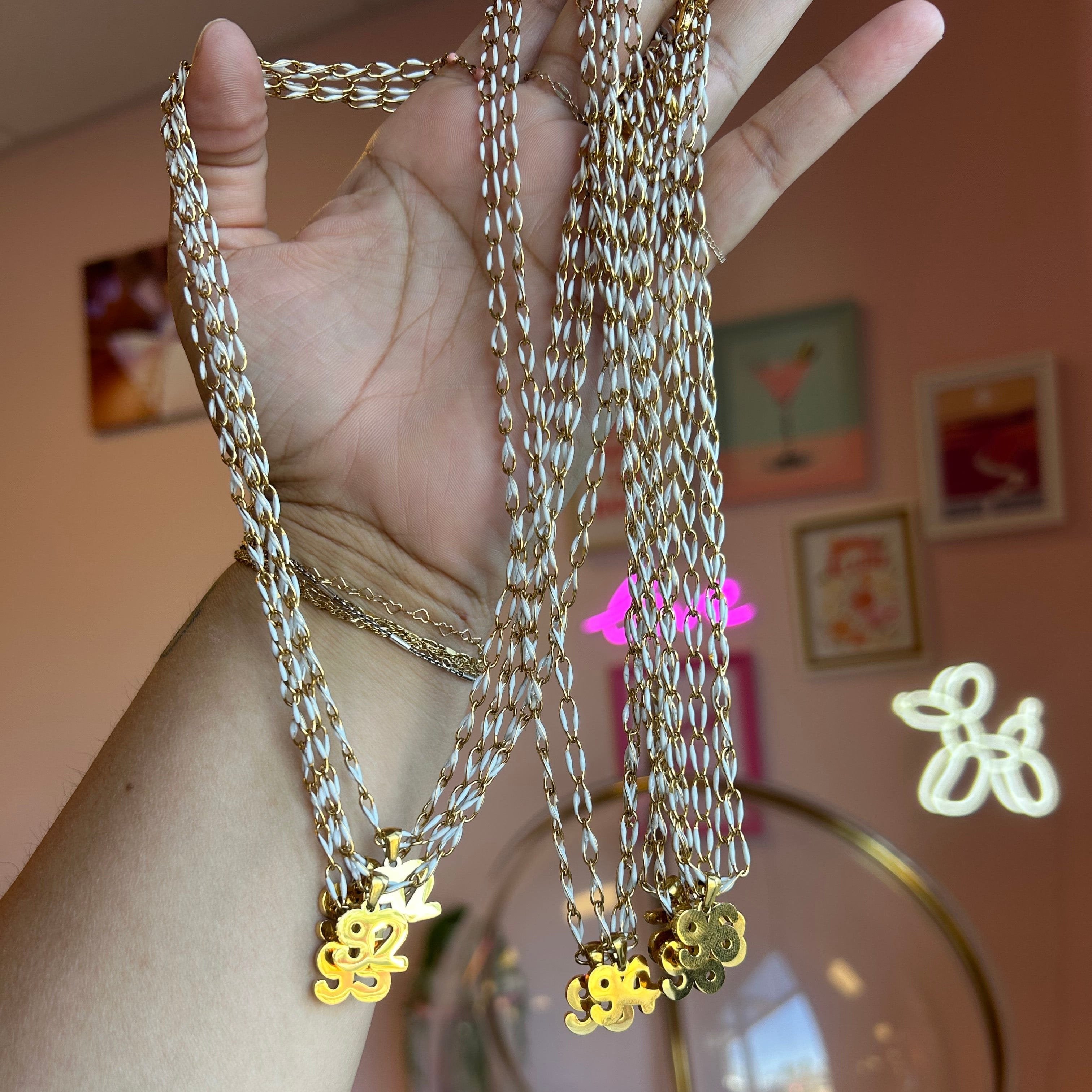 90's Enamel Necklace - CinloCo