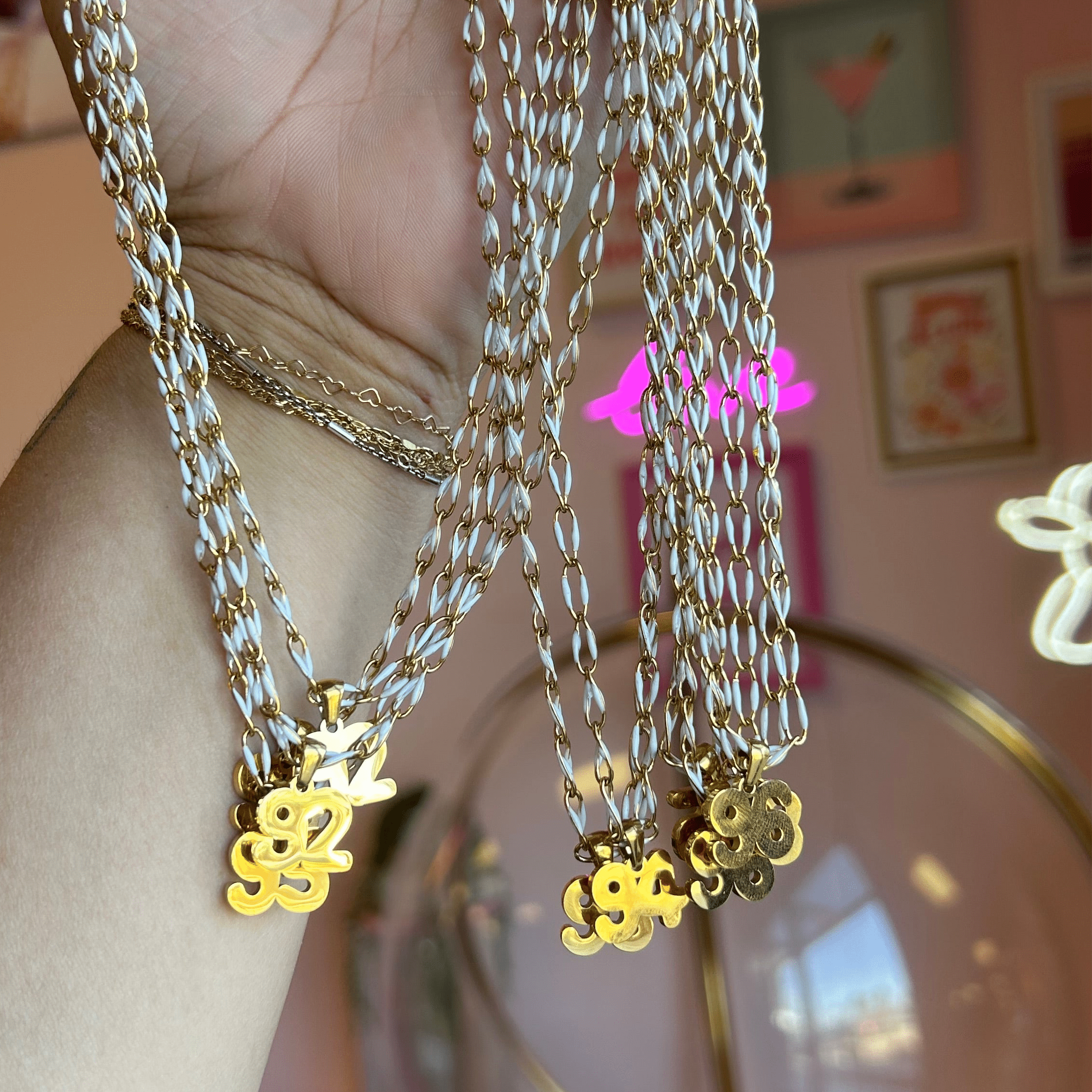90's Enamel Necklace - CinloCo