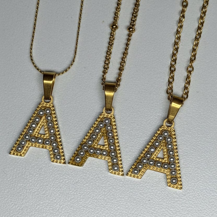 Perlita Initial Letter Necklace - CinloCo