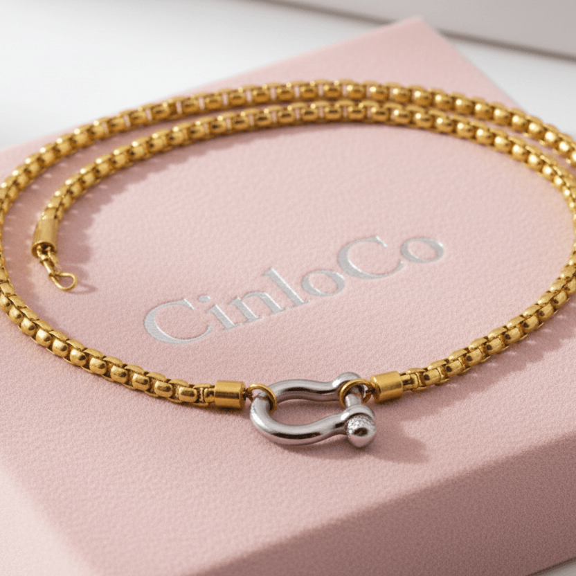 Wild Horseshoe Gold Necklace