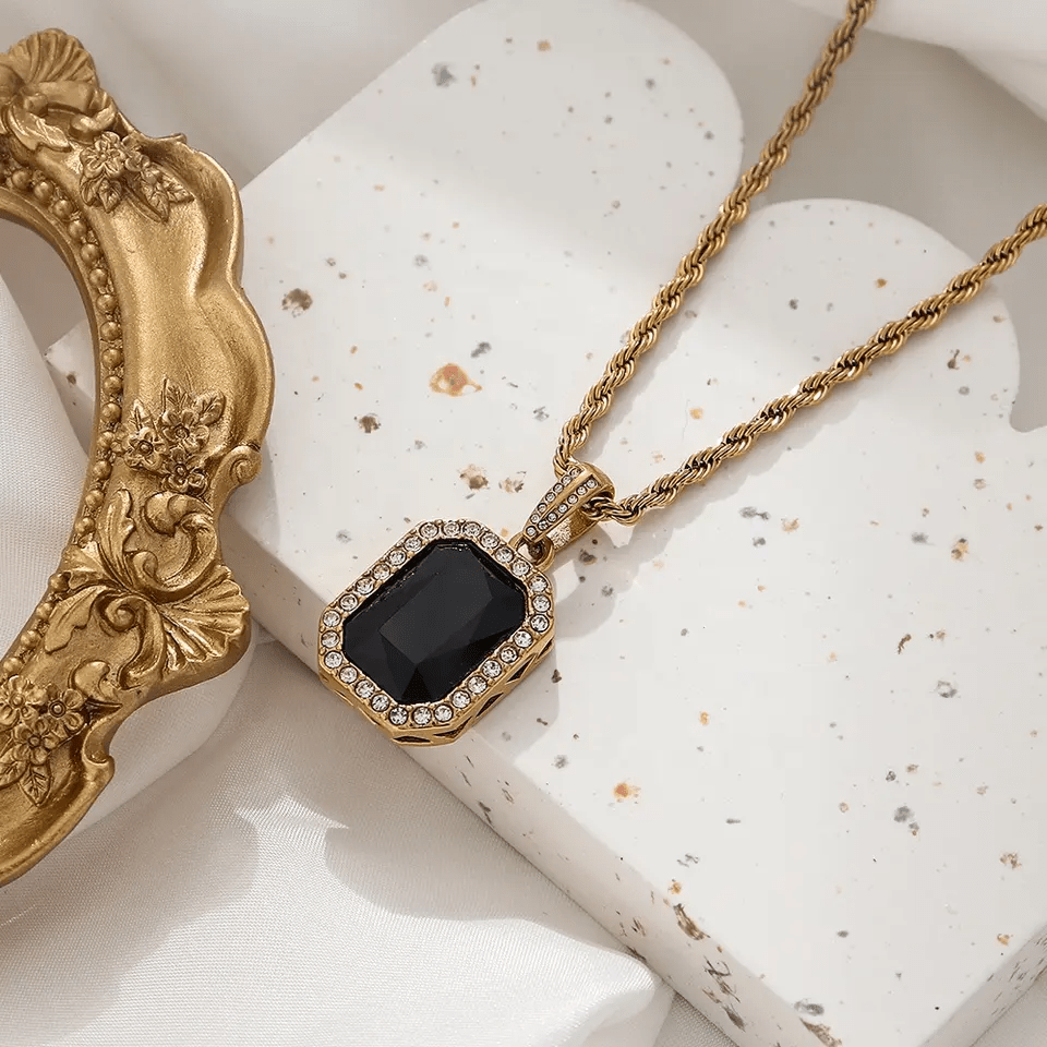 Boss Babe Elegant Necklace - CinloCo