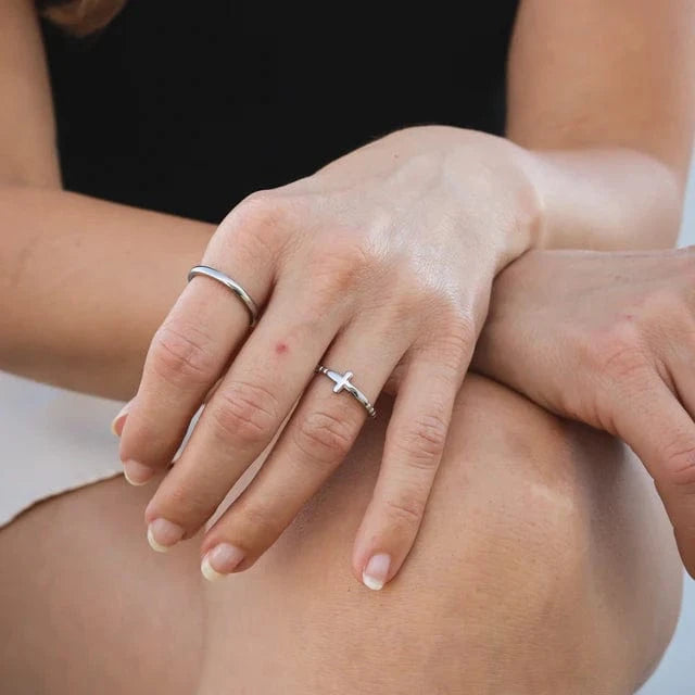 Highly Polished Rounded Stainless Steel Band - CinloCo