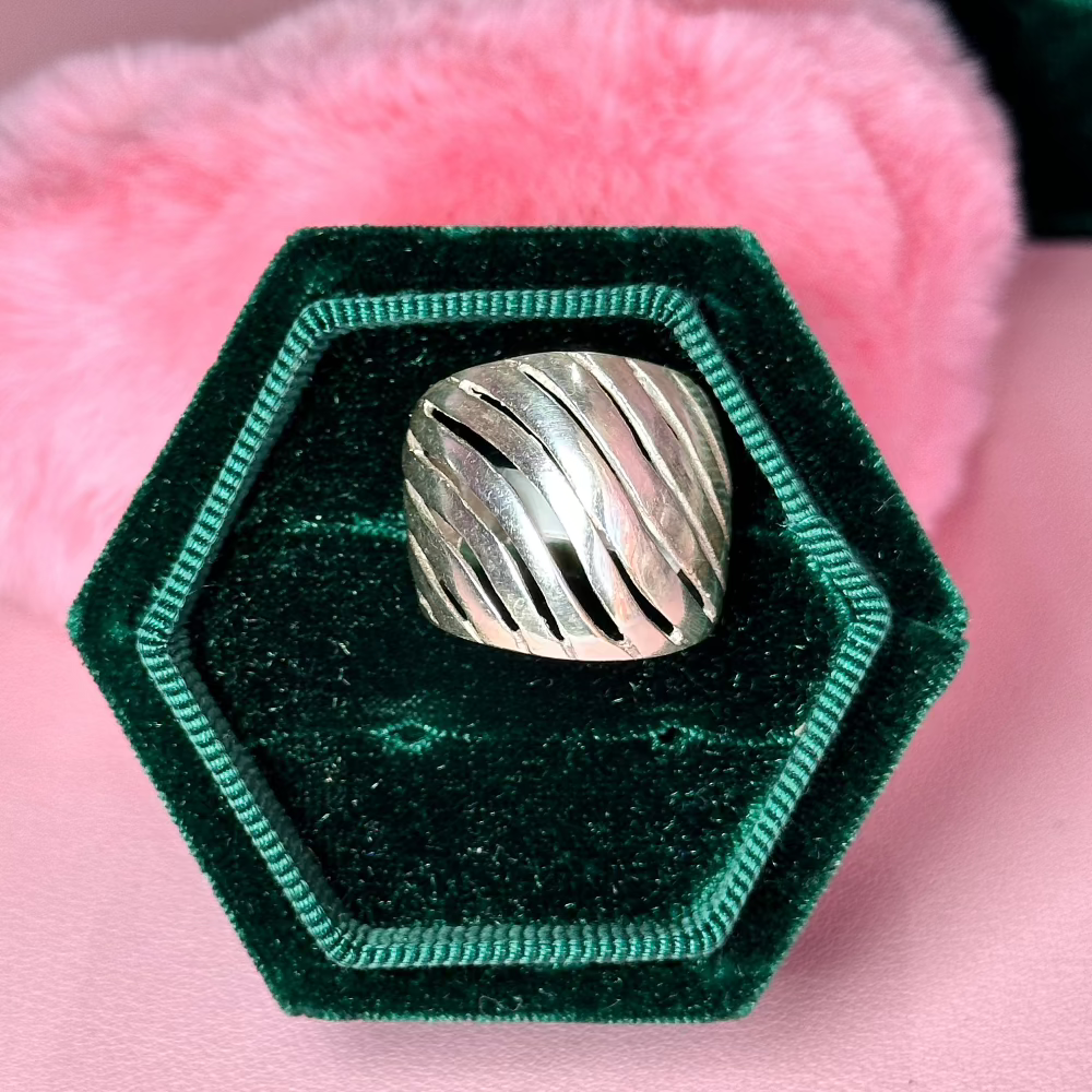 Sterling Silver Vintage Stripe Ring - CinloCo