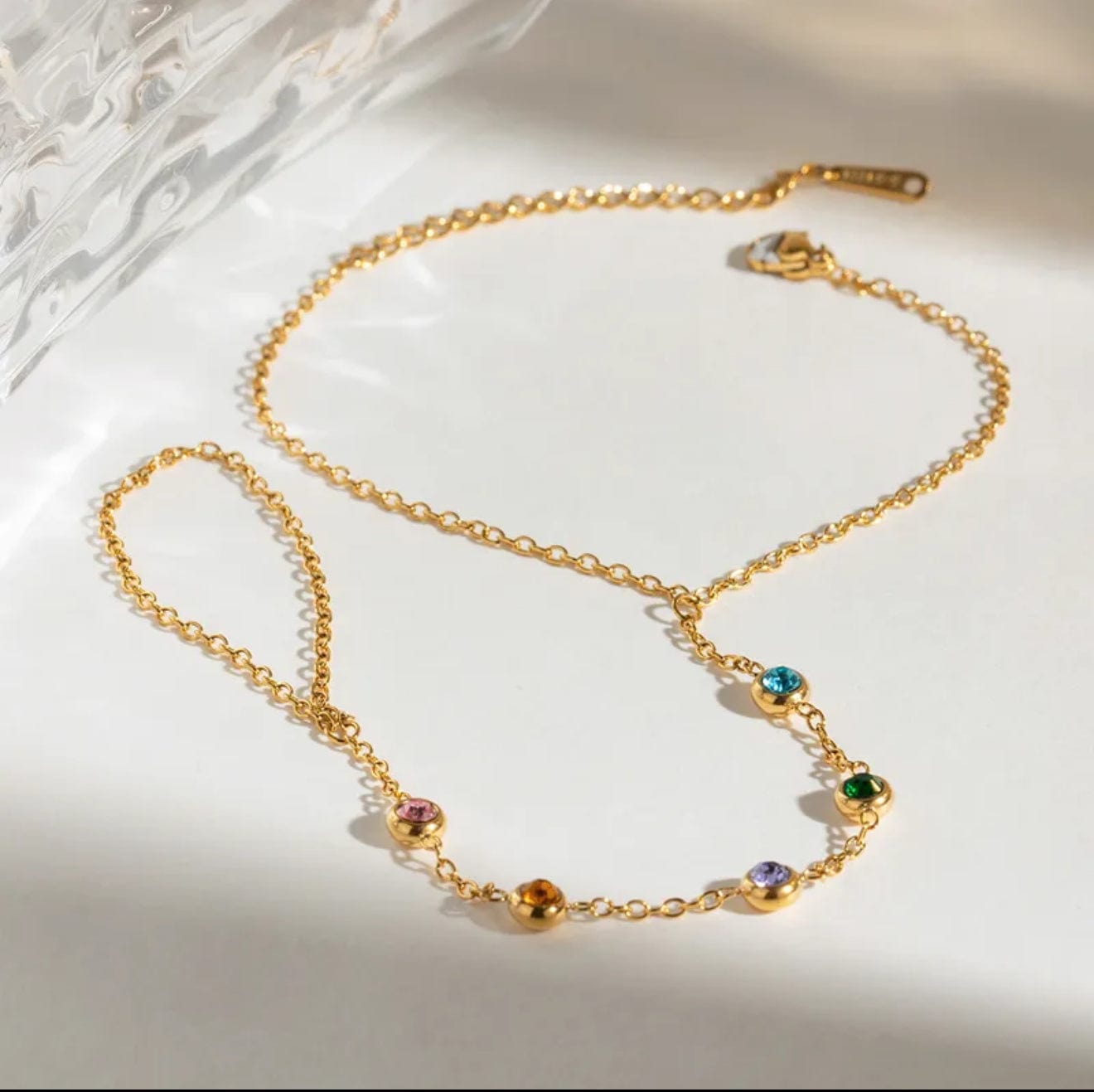 The Vibe- colorful gems hand chain - CinloCo