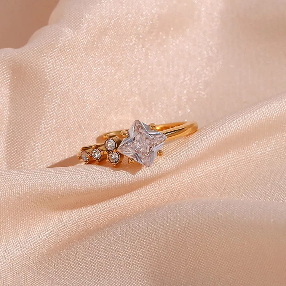 Paige adjustable gold ring - CinloCo