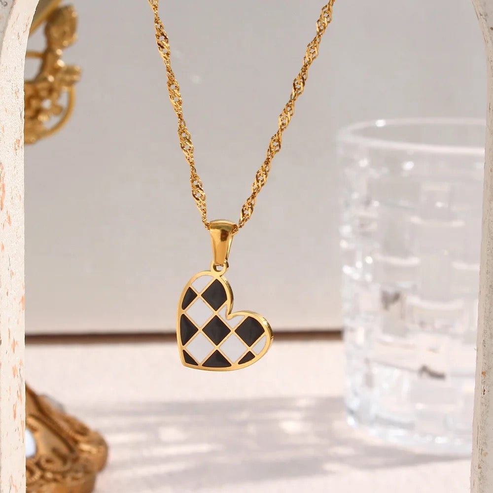 Checkered Enamel Heart Necklace - CinloCo