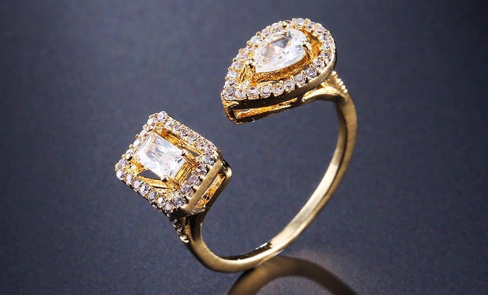 Gabriella Ring- Beautiful square and tear drop Zirconia - CinloCo