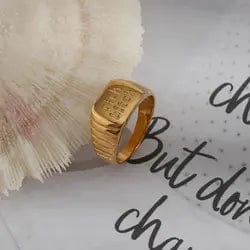 Rich Bitch Bold Ring - CinloCo