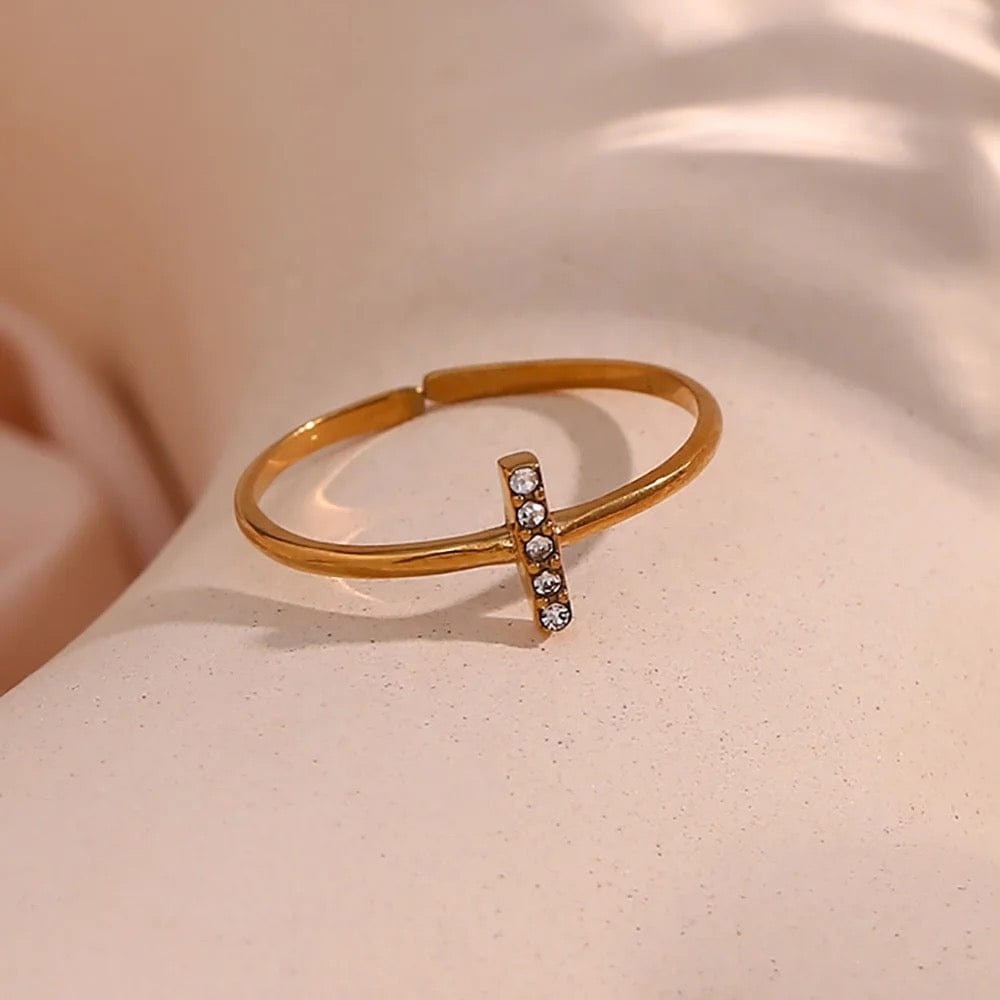 Minimalist Crystal Zircon Bar Ring - CinloCo