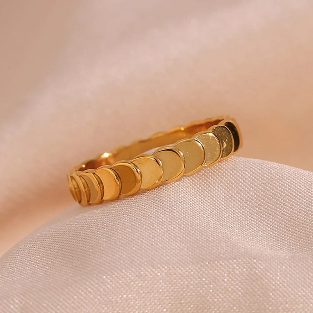 Minimalist Fish Scale Ring - CinloCo