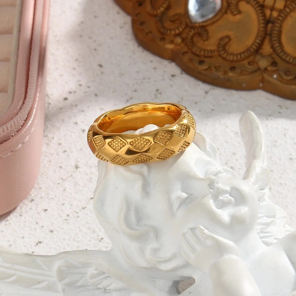 Checkered Texture Ring - CinloCo