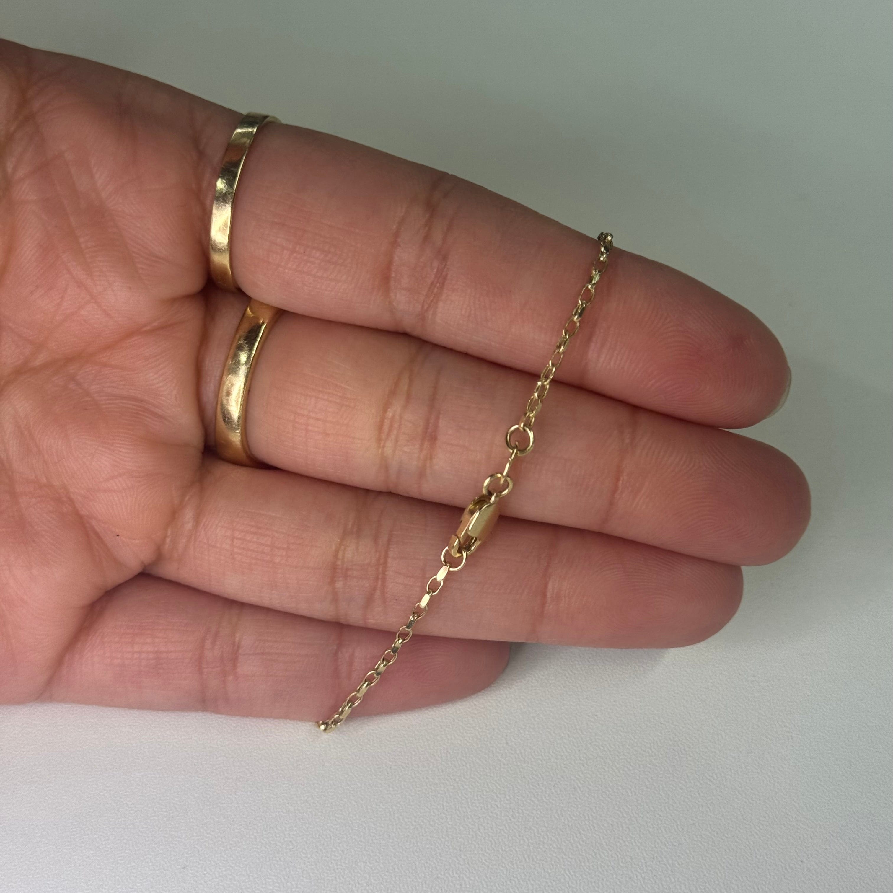 14k Yellow Gold Circle Baby Bracelet - CinloCo