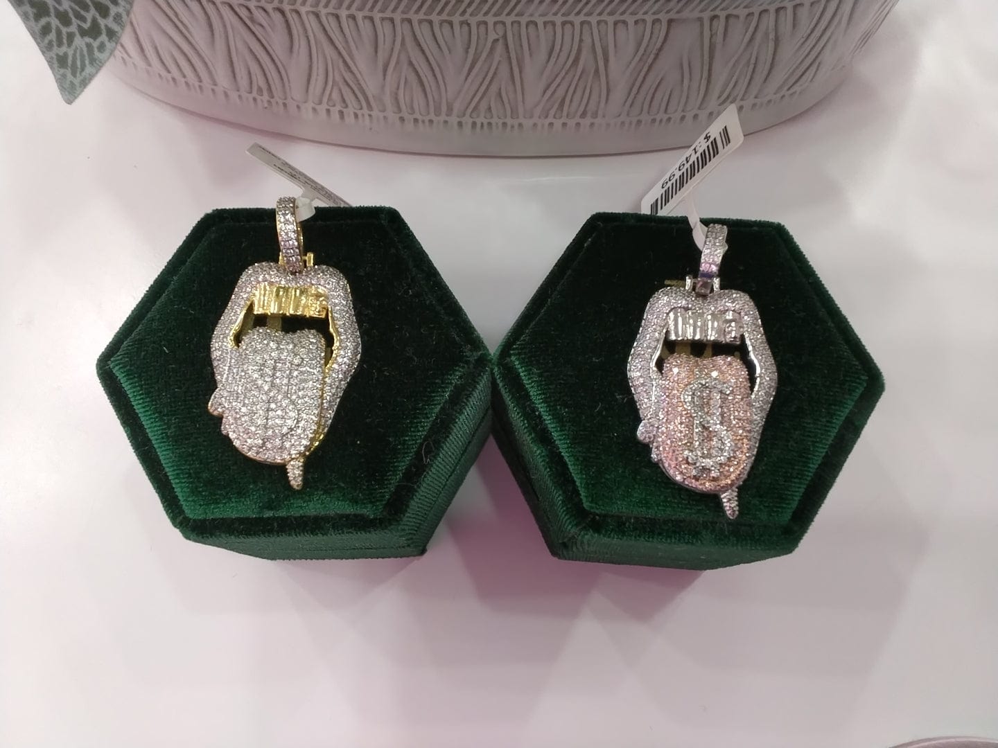 Blinged out Money Mouth pendant - CinloCo