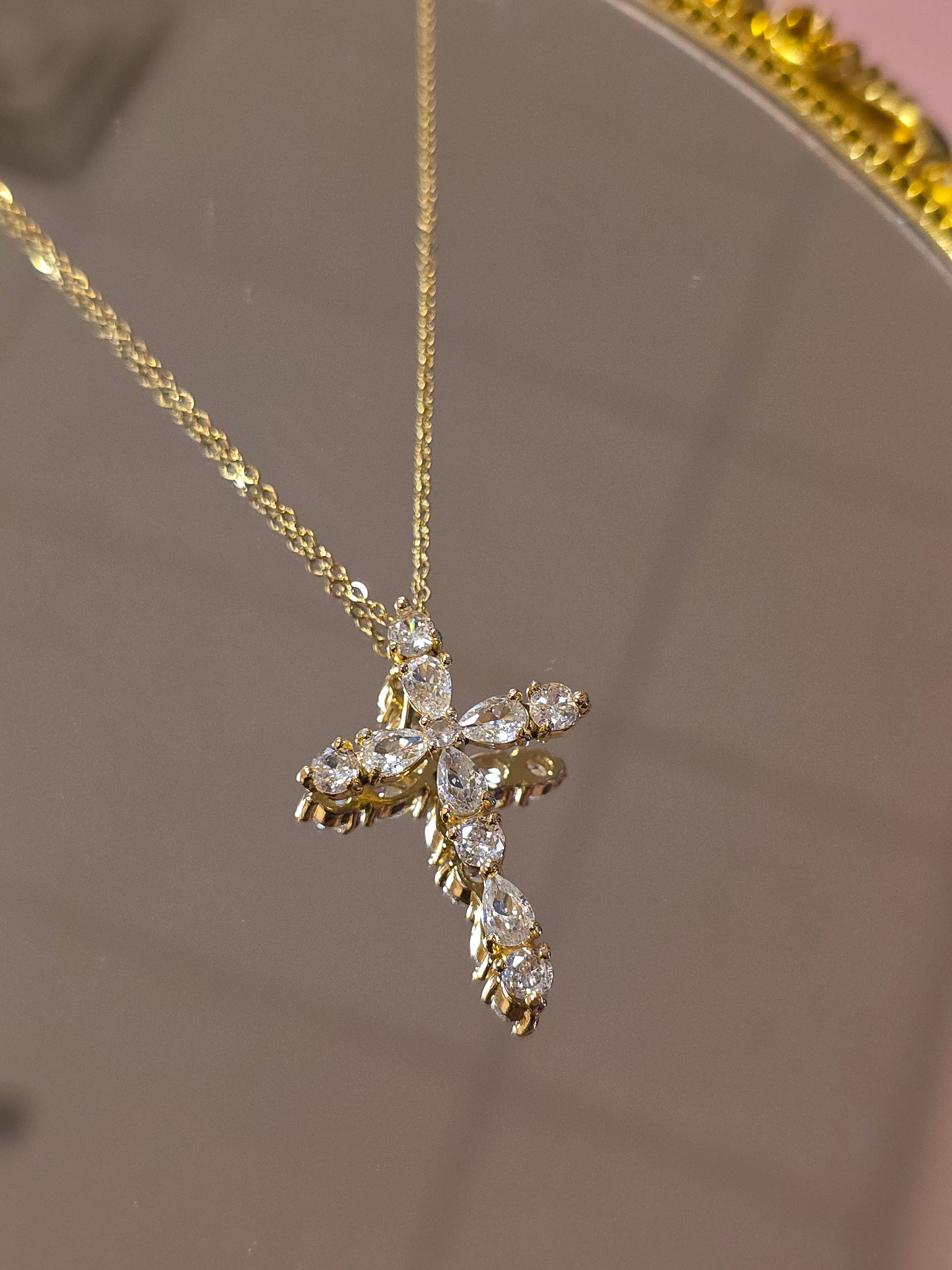 Crystal Cross - CinloCo