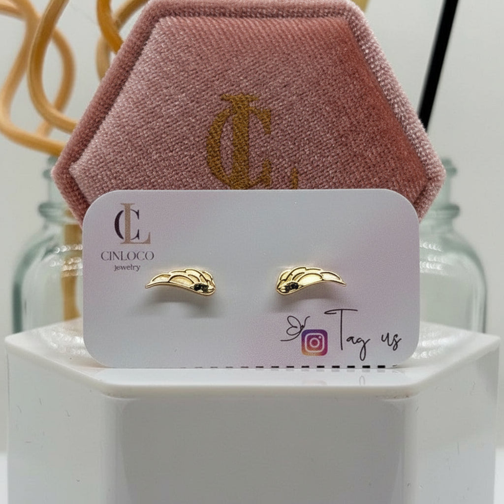 dainty wing studs