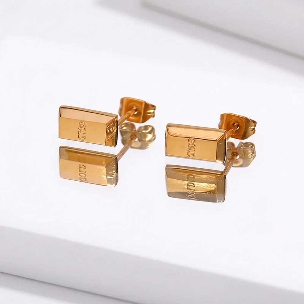 Gold Bar Dainty Stud Earrings - CinloCo
