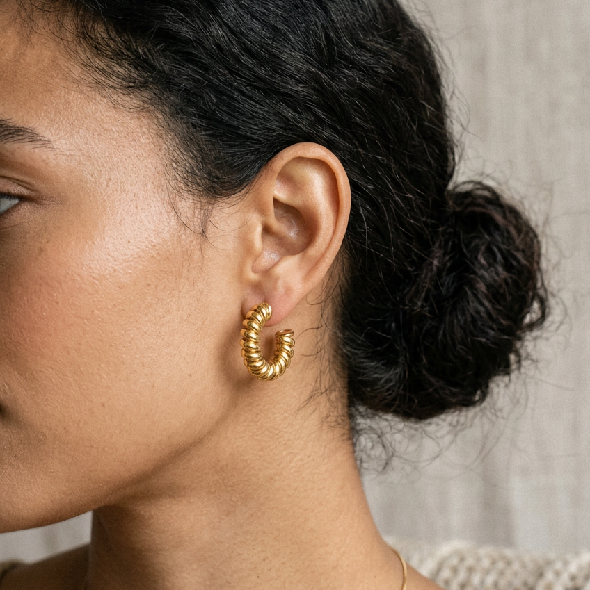 Swirl Gold Hoops - CinloCo