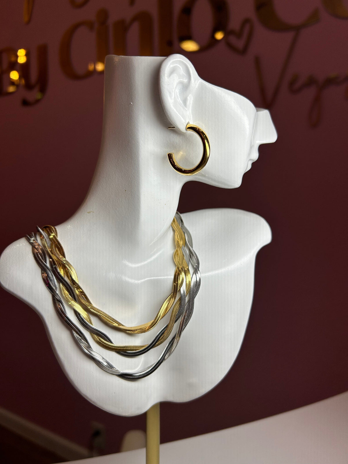 Elizabeth Herringbone Necklace - CinloCo