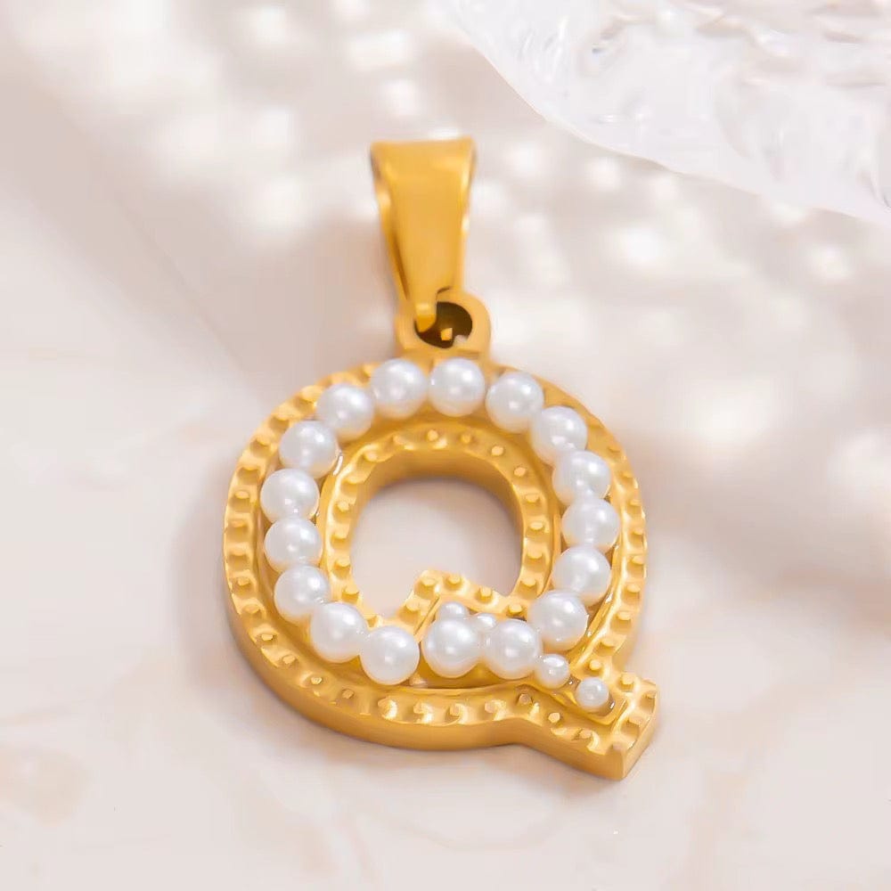 Perlita Initial Letter Necklace - CinloCo