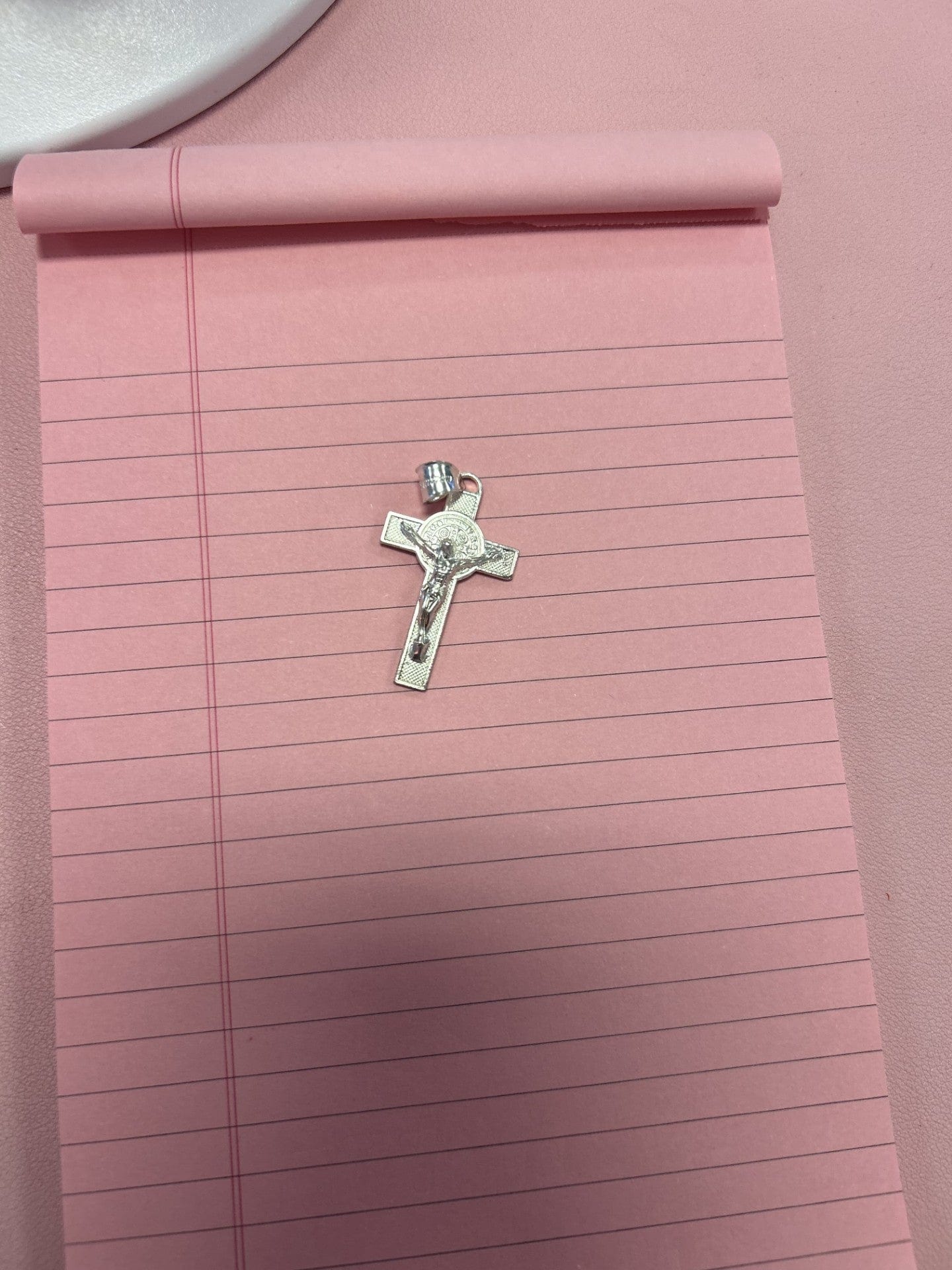 Roman Crucifix - CinloCo