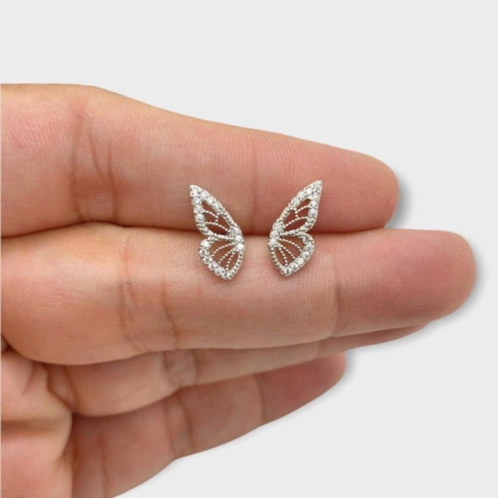 Lili wings Silver wing stud earrings - CinloCo