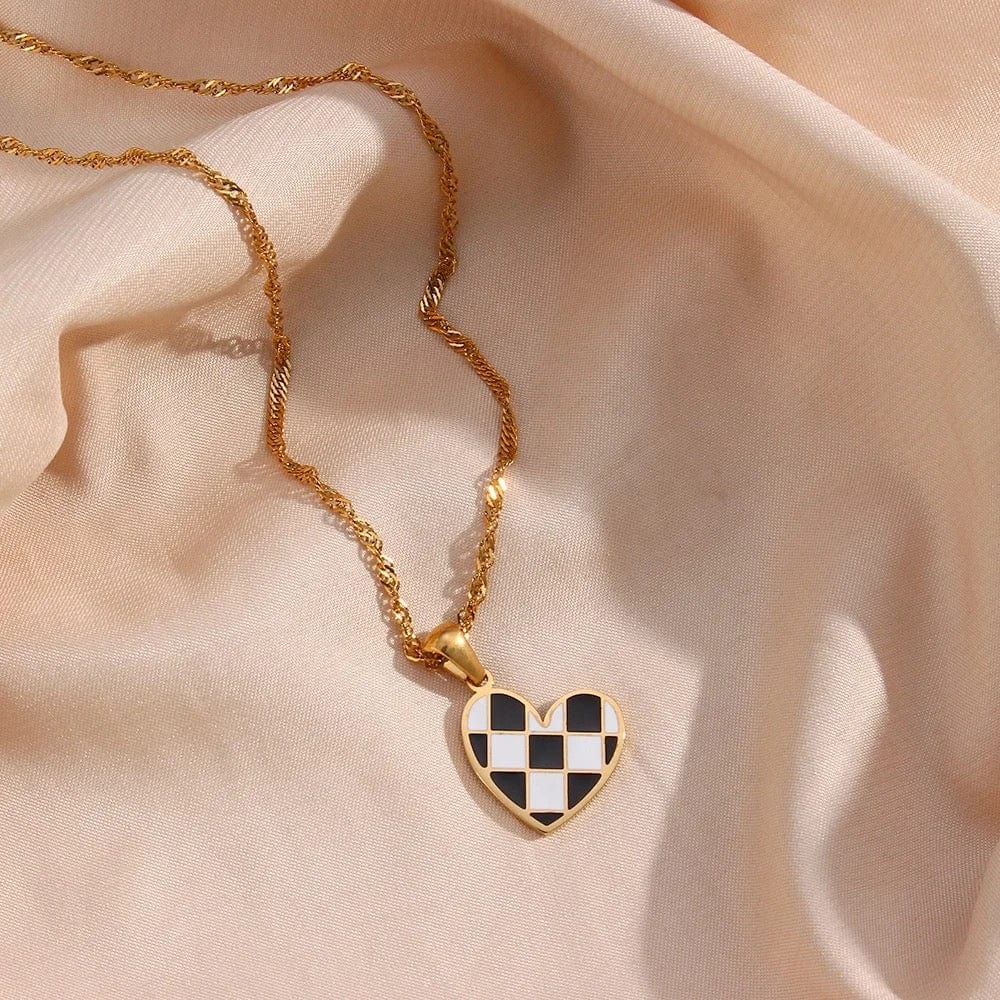 Checkered Enamel Heart Necklace - CinloCo