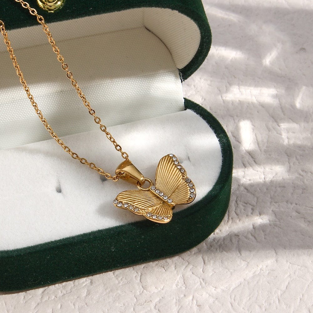 Vintage Butterfly Necklace - CinloCo